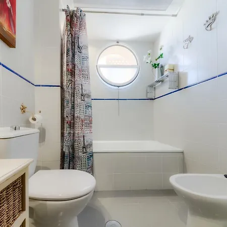 Atico Parque Kotinoussa Апартаменти Кадіс