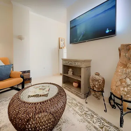 Atico Parque Kotinoussa * Кадіс