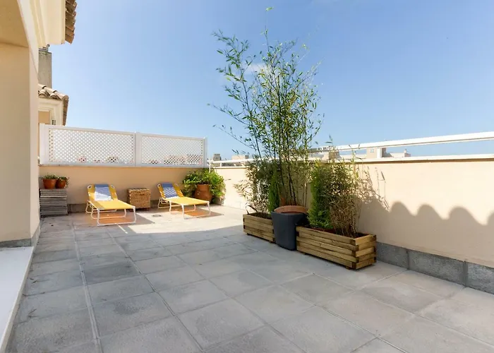 Atico Parque Kotinoussa 公寓 加的斯