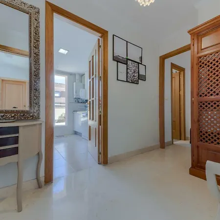 Atico Parque Kotinoussa アパート