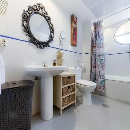 Atico Parque Kotinoussa アパート カディス