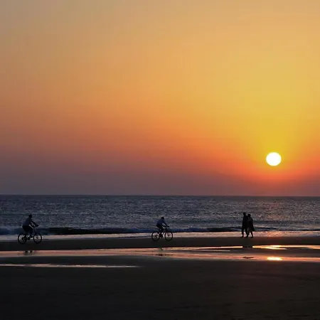 Atico Parque Kotinoussa 아파트