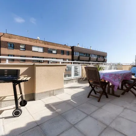 Apartamento ático Parque Kotinoussa *